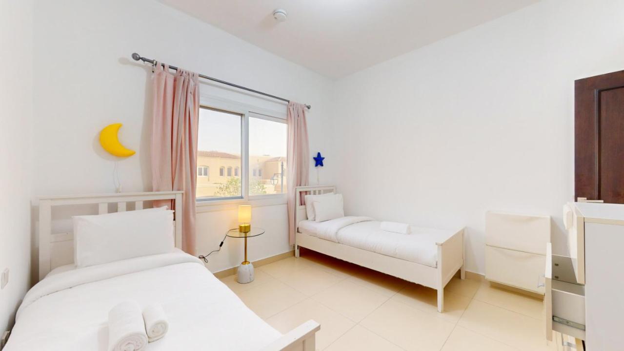 Bella Casa At Serena - Peaceful Three Bed Villa Dubai Exterior photo